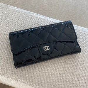 Chanel Black patent wallet good condition!